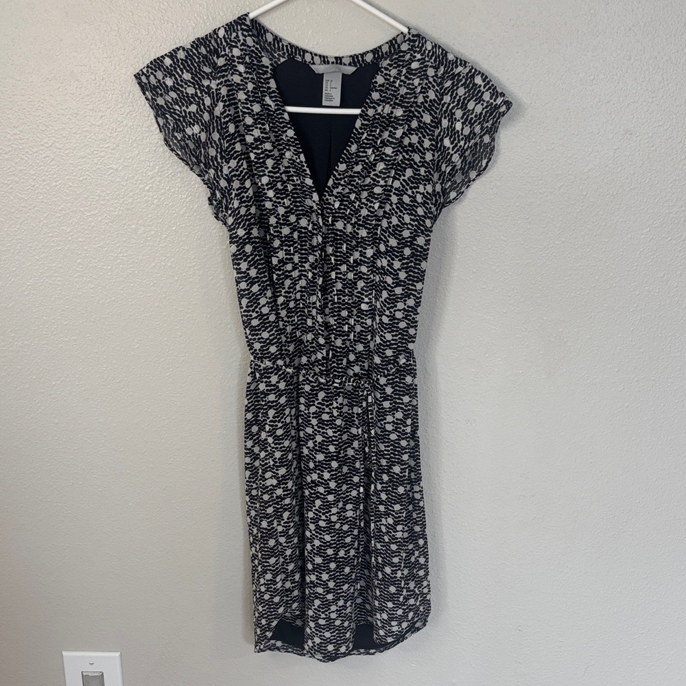 H&M Black and White Midi Dress -26 sku